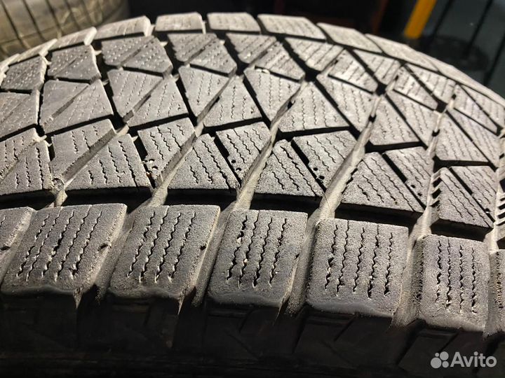 Bridgestone Blizzak DM-V2 225/65 R17 102S
