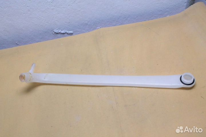 Трубка подачи воды Midea 12176000009479 бу. 8001