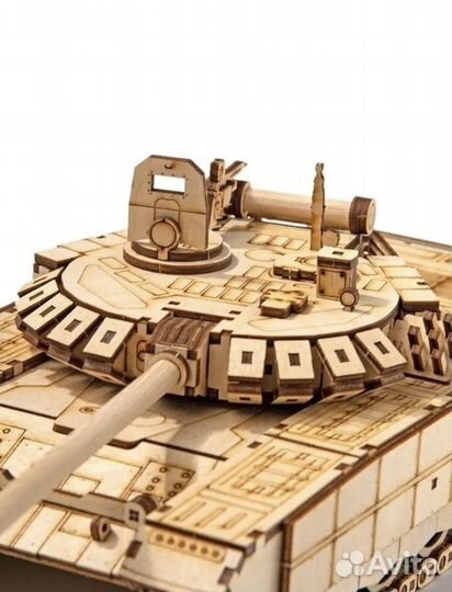 Танк из дерева