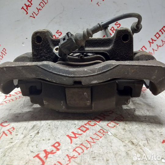 Суппорт тормозной передний левый Audi A6 4F AUK