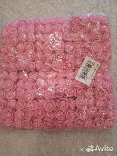 Розочки из фоамирана на проволоке с фатином