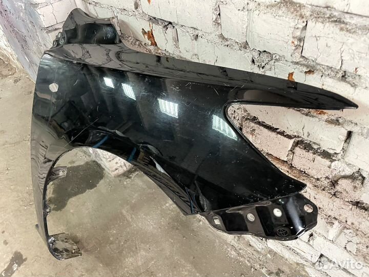 Крыло переднее правое Toyota Corolla E150