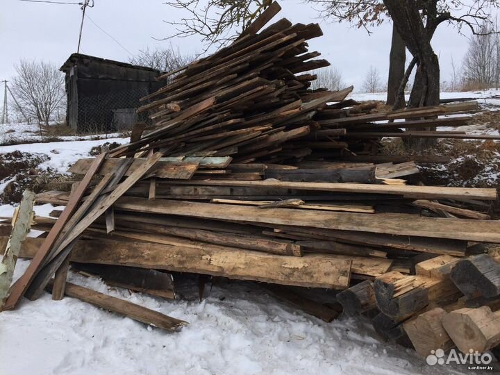 Дрова старые доски