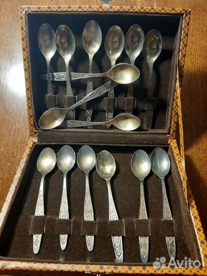 Набор ложек мельхиор с позолотой и набор десертный