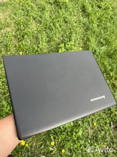 Lenovo ideapad 100 (intel i3-5005)