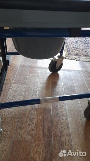 Кресло-коляска с туалетом