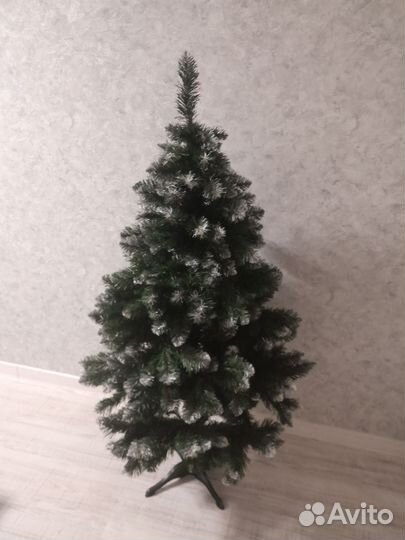 Елка искусственная