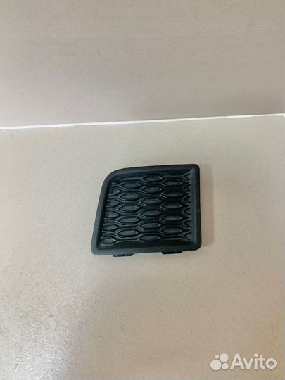 Заглушка кузова передняя левая Renault Duster 2