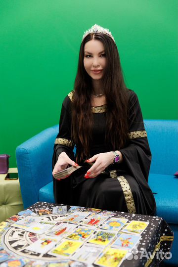 Гадание на картах Таро. Снятие порчи. Обучение