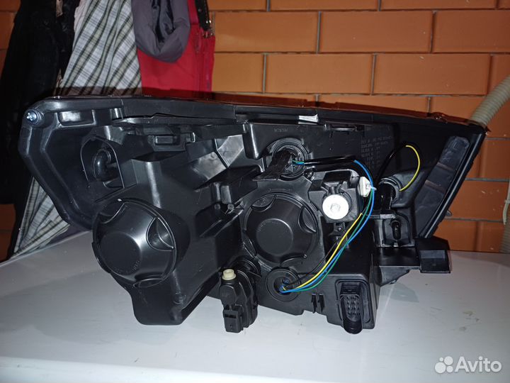 Фара левая ваз vesta