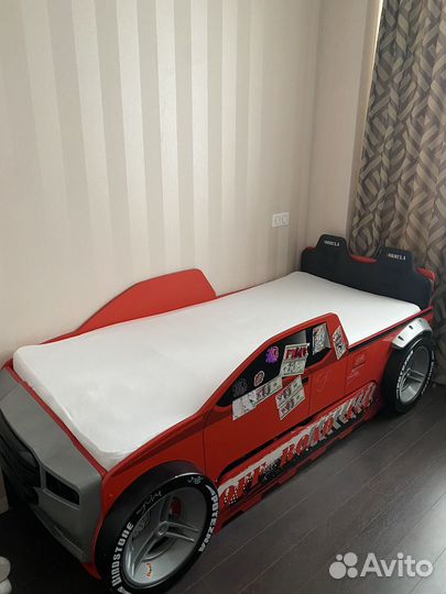 Кровать машинка