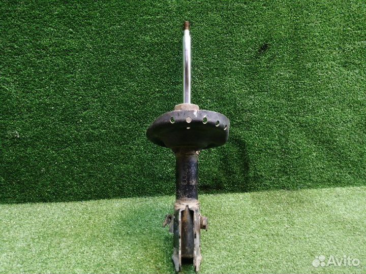 Амортизатор передний правый Subaru Impreza 3 2008