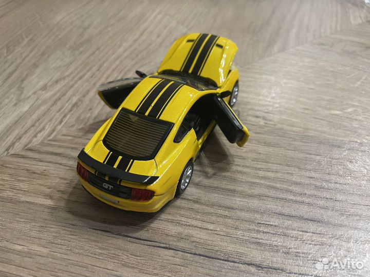 Ford mustang GT 2018 1:42 коллекционная модель