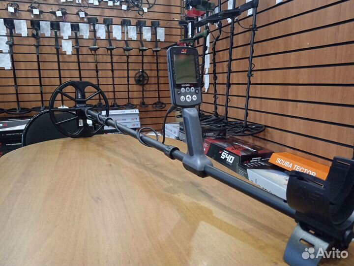 Металлоискатель Minelab equinox 800
