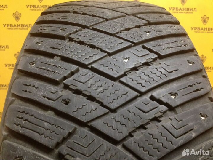Goodyear Ultragrip Ice Arctic 215/55 R17