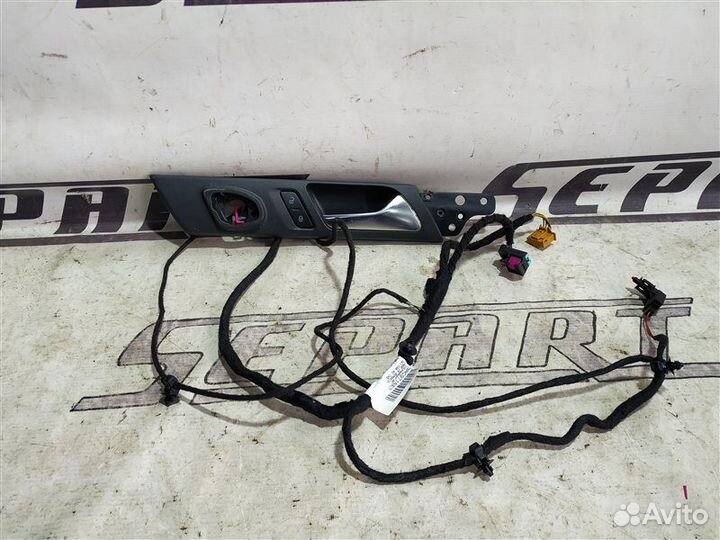 Ручка открывания двери внутренняя передняя правая