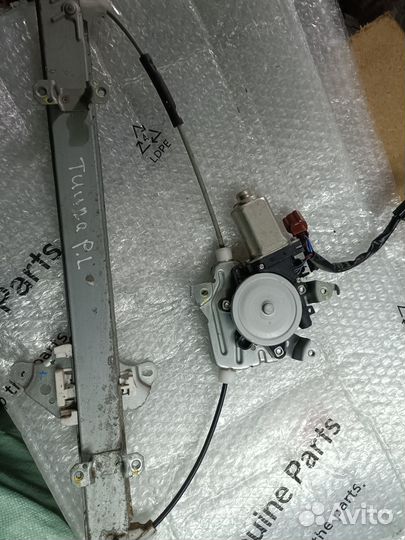 Стеклоподъёмник задний левый Nissan Tiida