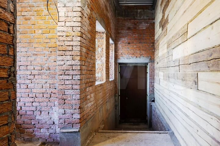 Здание, 630 м²