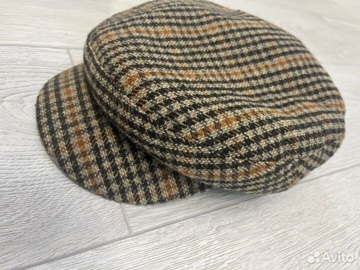 Женская кепка