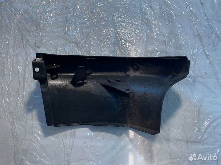 Накладка корпуса фары левая Scania