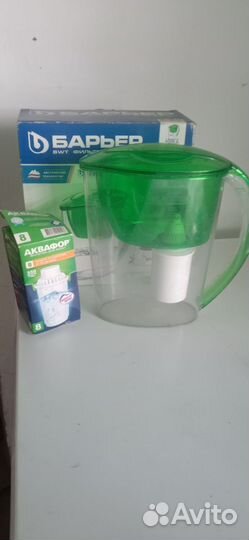 Барьер вместе с запасным фильтром для воды