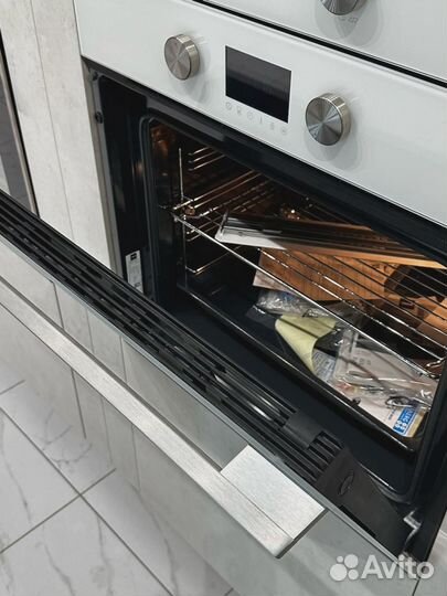 Духовой шкаф teka HLB 8600 WH