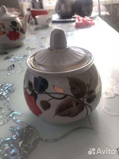 Сервиз чайный на 12 персон новый