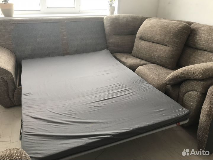 Продам угловой диван бу