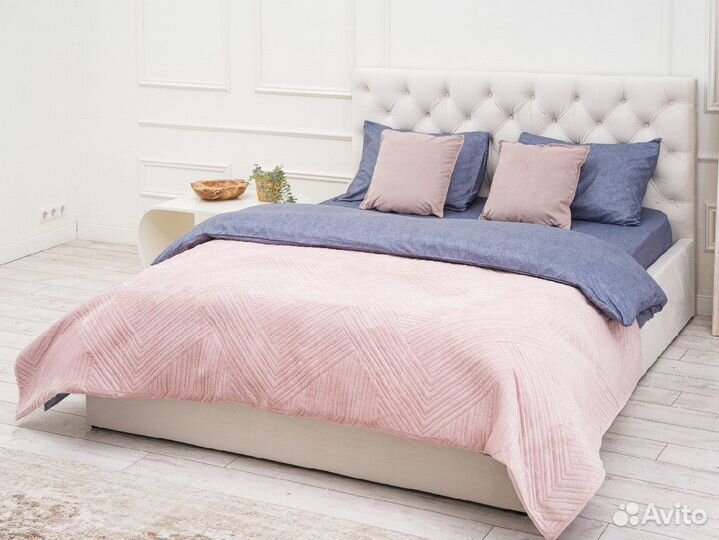 Kровать двуспальная 1,6 метра, в наличии