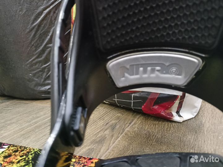 Сноуборд с креплениями