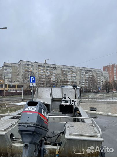 Лодка Аллюр 43 с мотором yamaha 40 (2 тактный)
