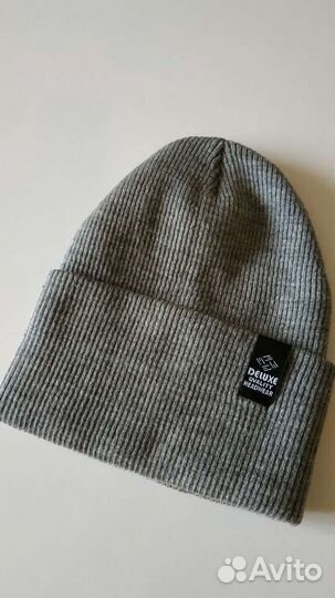 Женская вязанная шапка