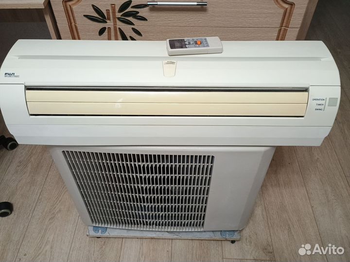 Сплитсистема Fuji electric 09 б/у