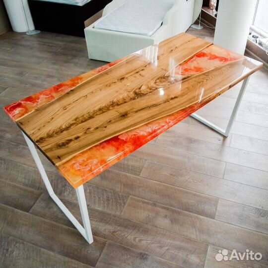 Стол из Дальневосточного Вяза «Китайский дракон»