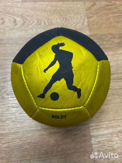 Профессиональные мячи: Jako, Nike strike