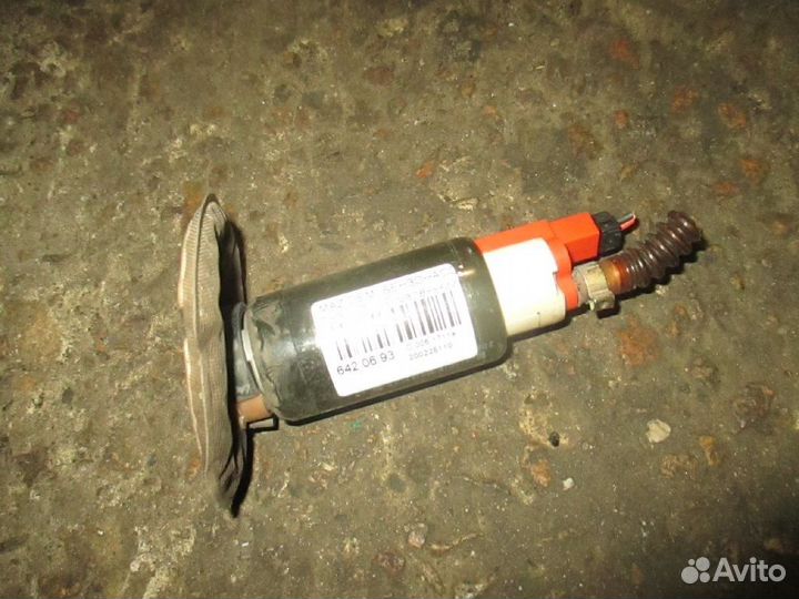 Бензонасос Mazda Demio DY3W