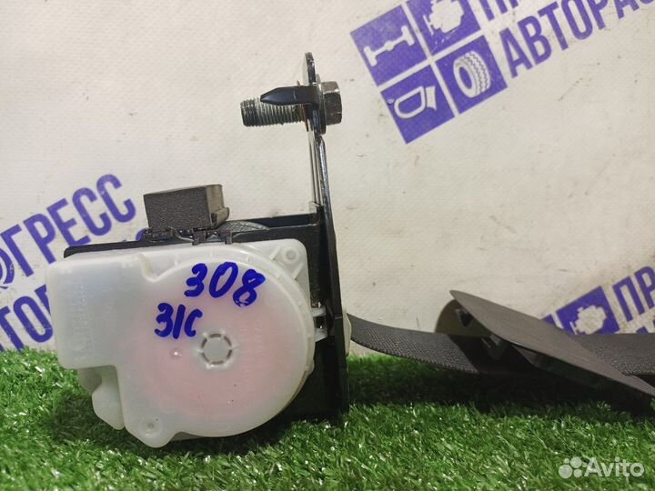 Ремень безопасности задний Kia Rio 4 седан 1.4