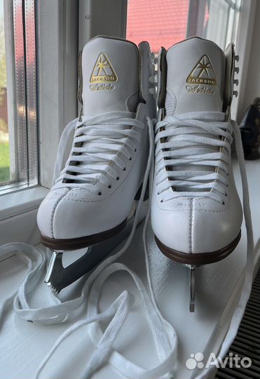 Фигурные коньки jackson Artiste 1790 4C