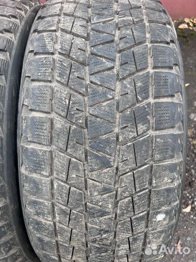 Bridgestone Blizzak DM-V1 275/50 R22
