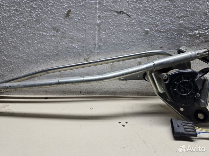 Трапеция дворников в сборе с моторчиком Лада