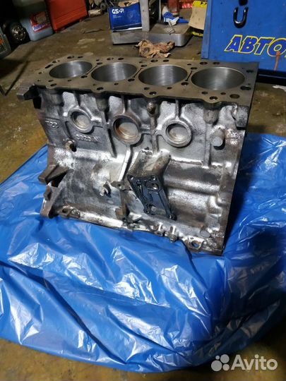 Блок цилиндров 4Д56