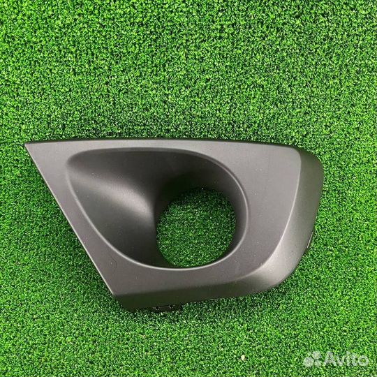 Решетка птф левая Renault Duster 1