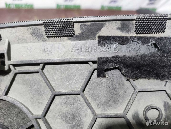 Накладка торпедо сетка Audi A8 D3