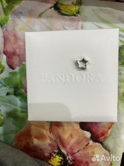 Pandora клипса