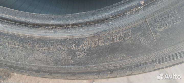 Bridgestone Blizzak VRX 215/65 R16 98S