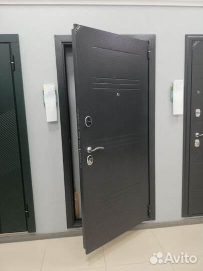 Дверь входная металлическая