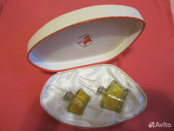 Советский набор парфюма *алые паруса*