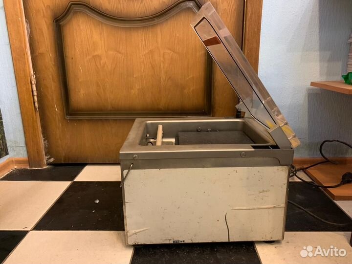 Упаковщик вакуумный Friulmed настольный FC-460