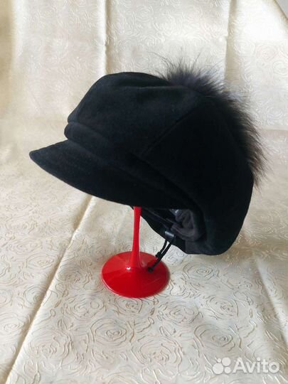 Кепка замшевая женская