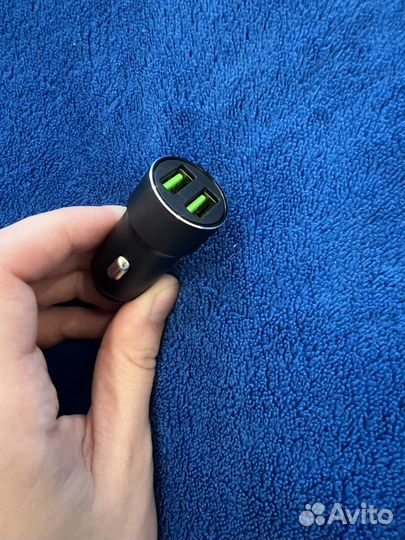 Автомобильное зарядное устройство